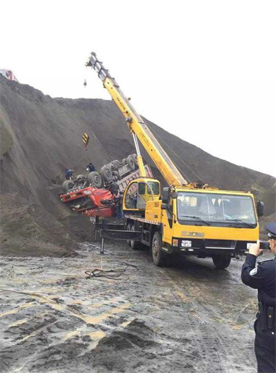 南浔区上犹道路救援